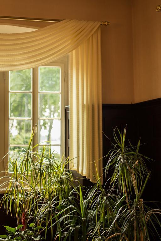 Hotel Leyscher Hof Leutesdorf Kültér fotó